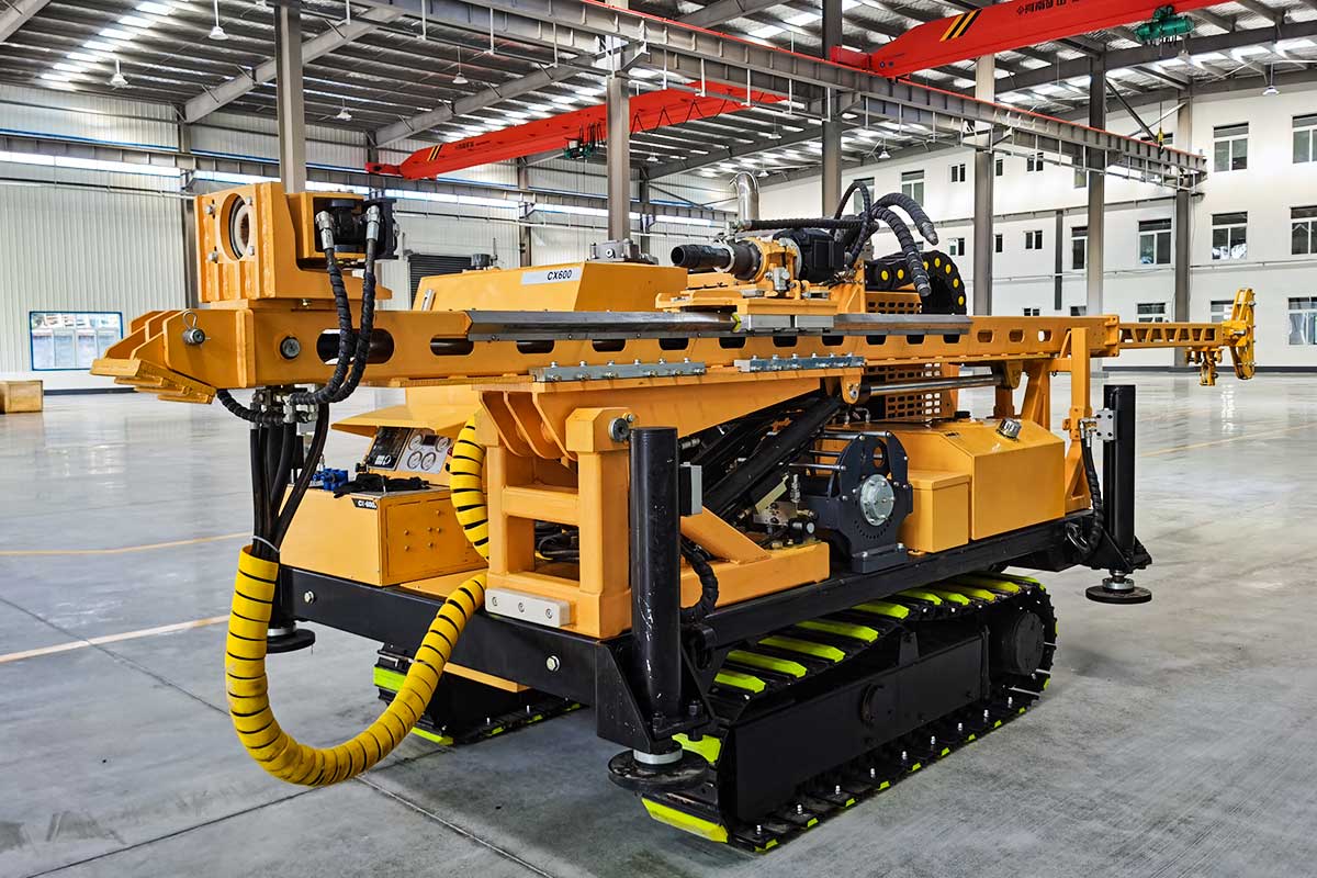 CX600 Crawler core drilling rig 