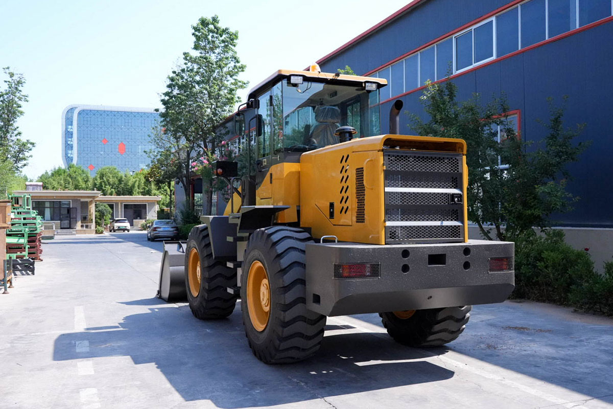 Колесный погрузчик P968