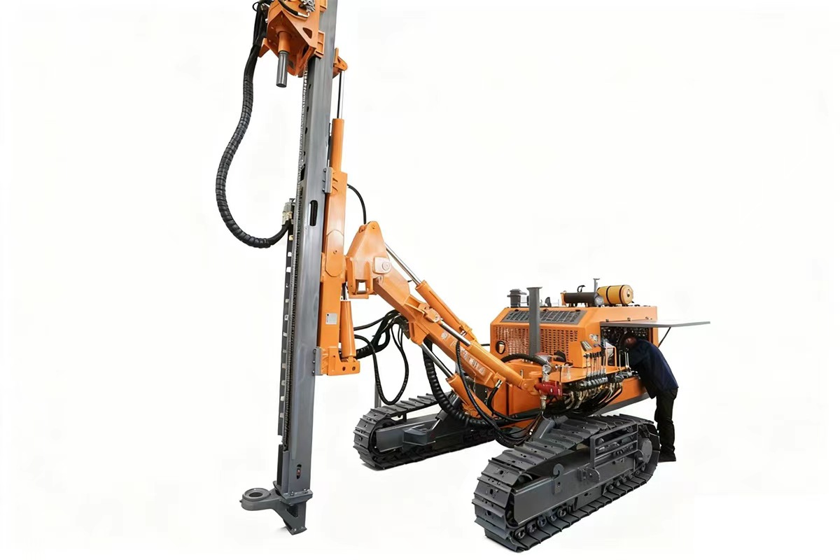 Crawler open pit drilling rig PH530