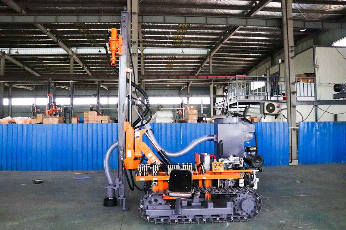 Crawler down the hole drill rig PH910