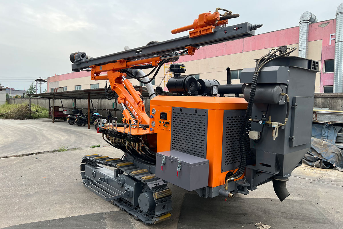 Máy khoan hố lộ thiên xuống giàn khoan PH520S