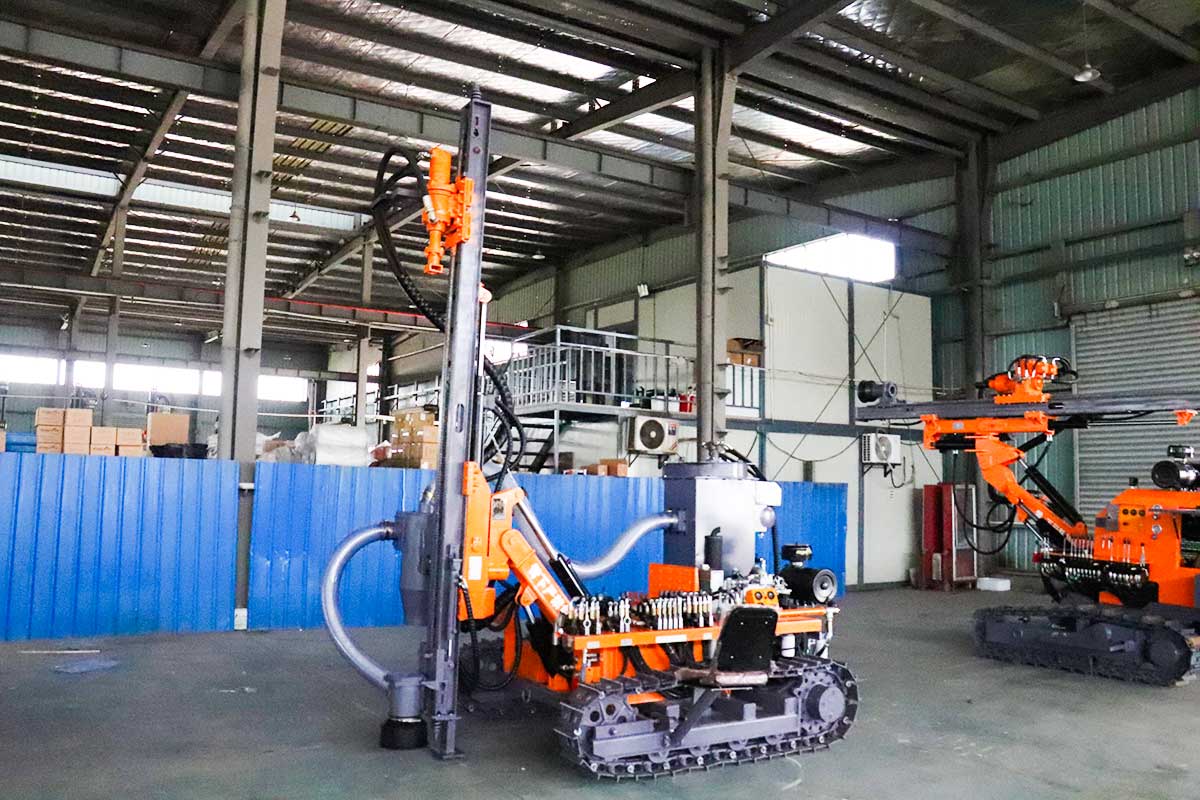 Crawler down the hole drill rig PH910