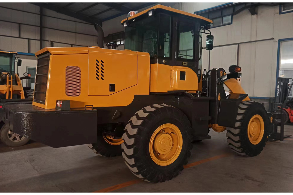 Máy xúc lật P632