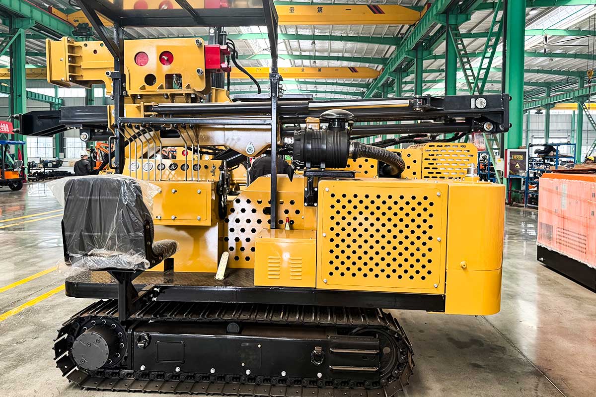 Crawler Solar Pile Driver  PH536